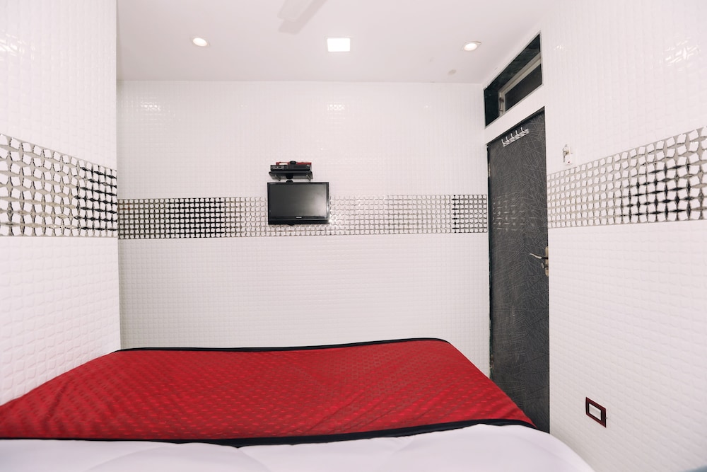 Hotel Janata 18/28