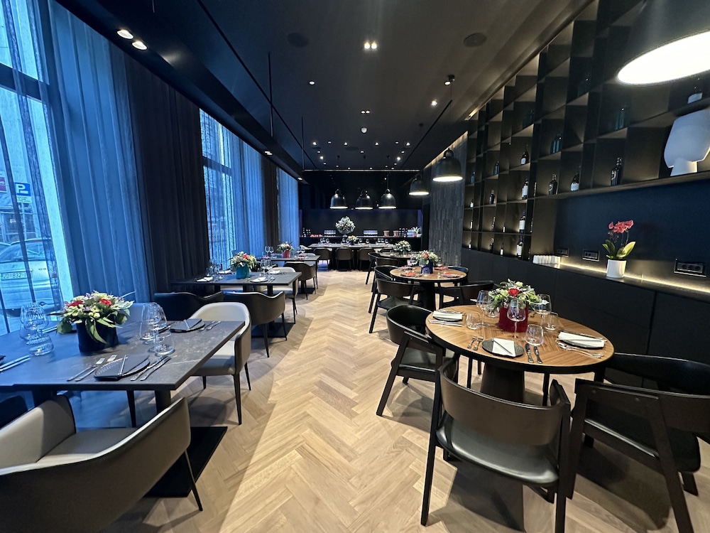 art'otel Zagreb Powered by Radisson Hotels 48/68