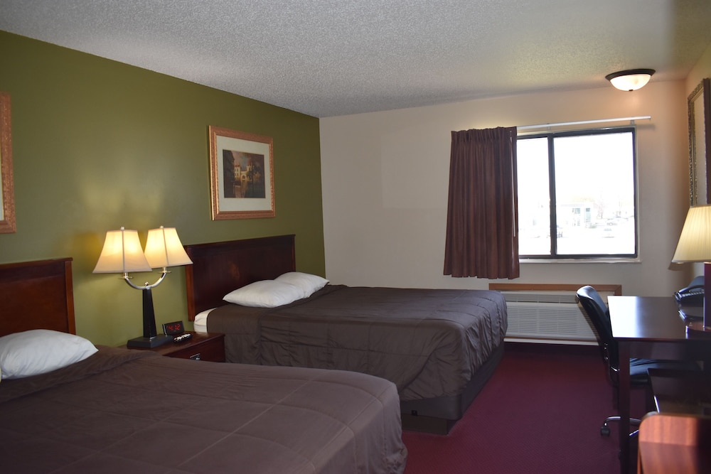 Heartland Hotel And Suites 23/62