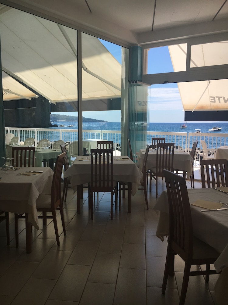 Hotel Giosue A Mare 36/50