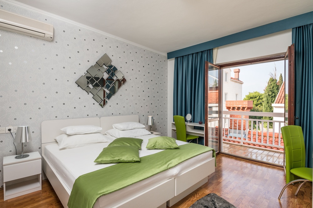 Villa Voinic 25/50
