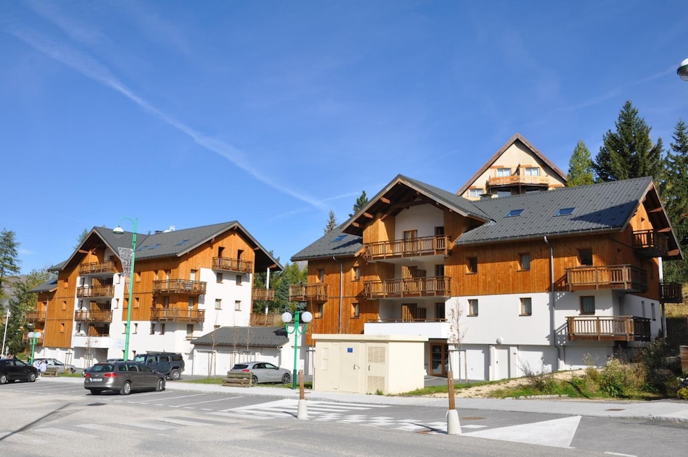 Residence Au coeur des ours - Vacanceole in LES DEUX ALPES