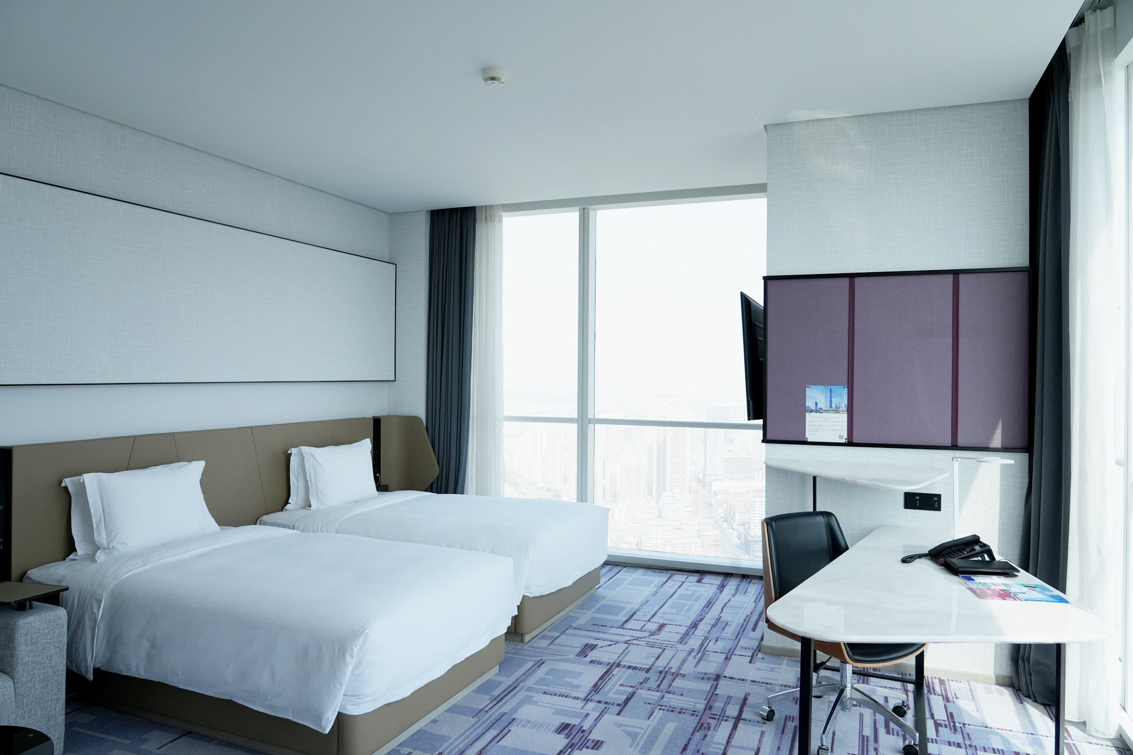 Crowne Plaza Dalian Xinghai 16/70
