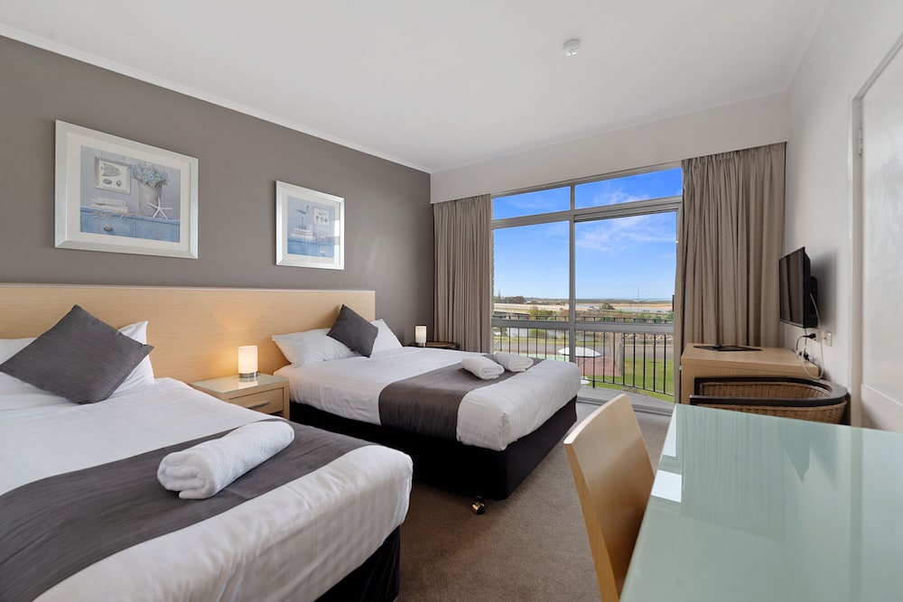Scamander Beach Resort Hotel 4/49