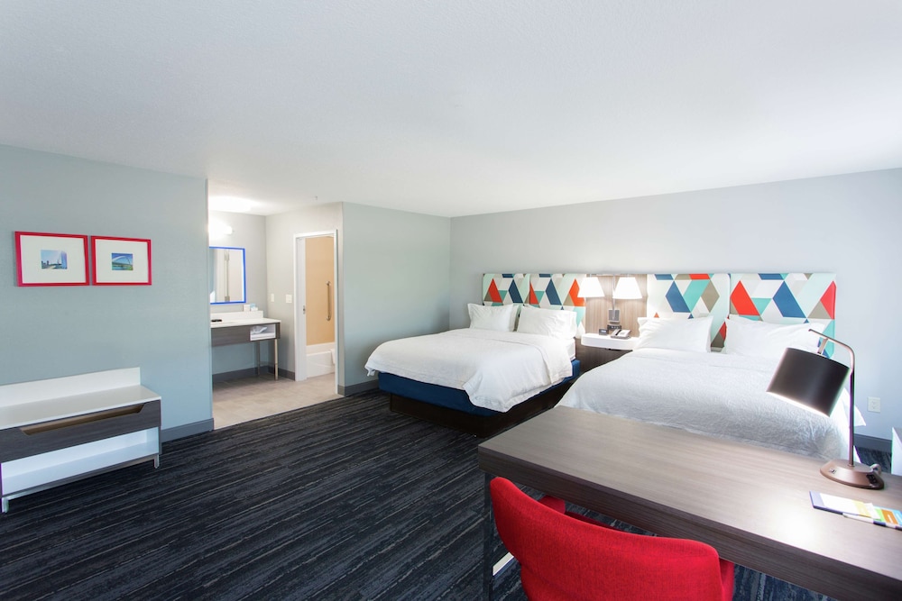Hampton Inn Suites Ankeny 18/59