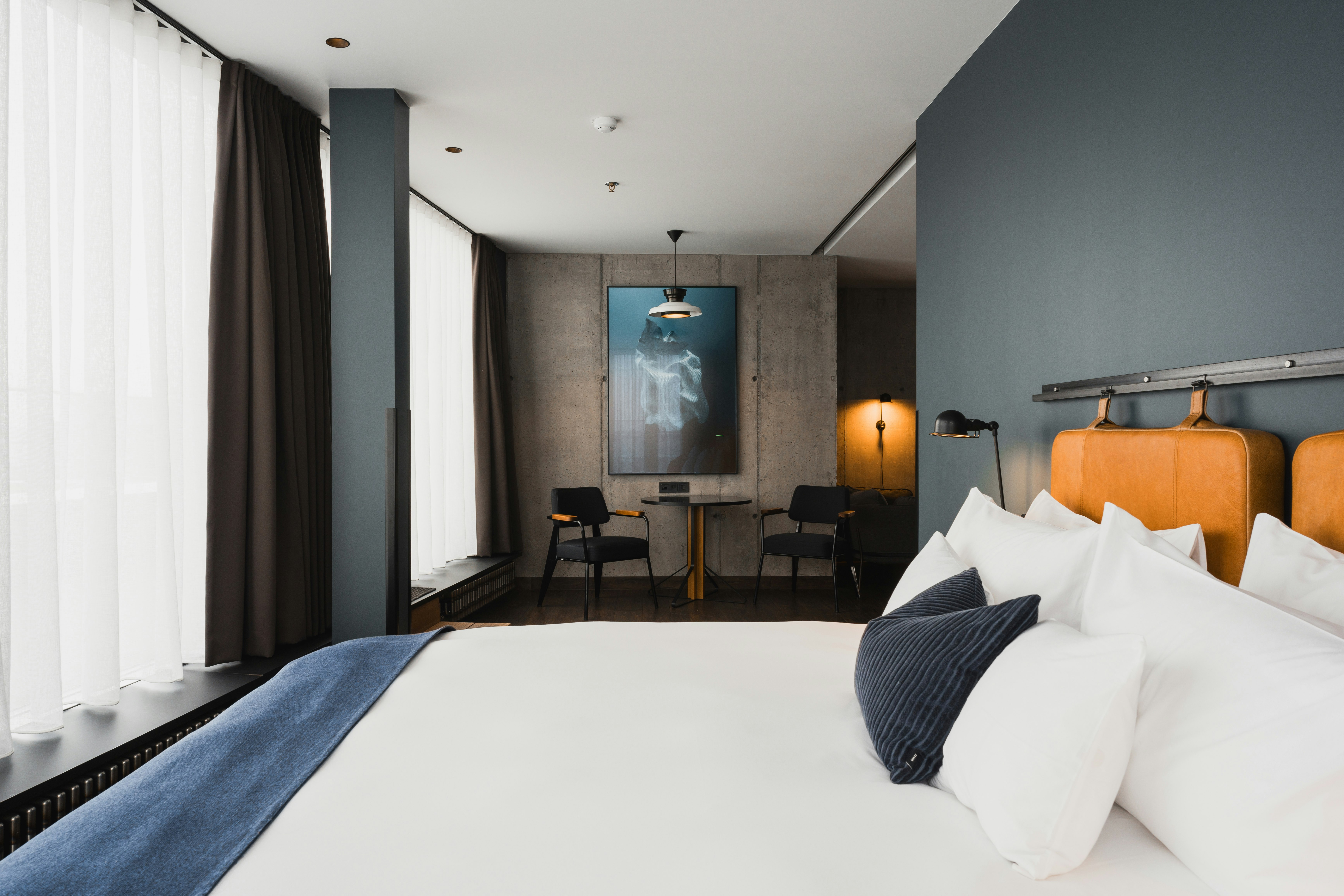 Harbor, Suite