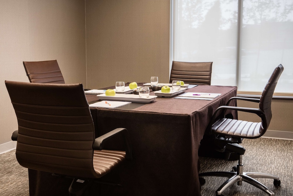 Hyatt Place Kansas City Lenexa City Center 54/56