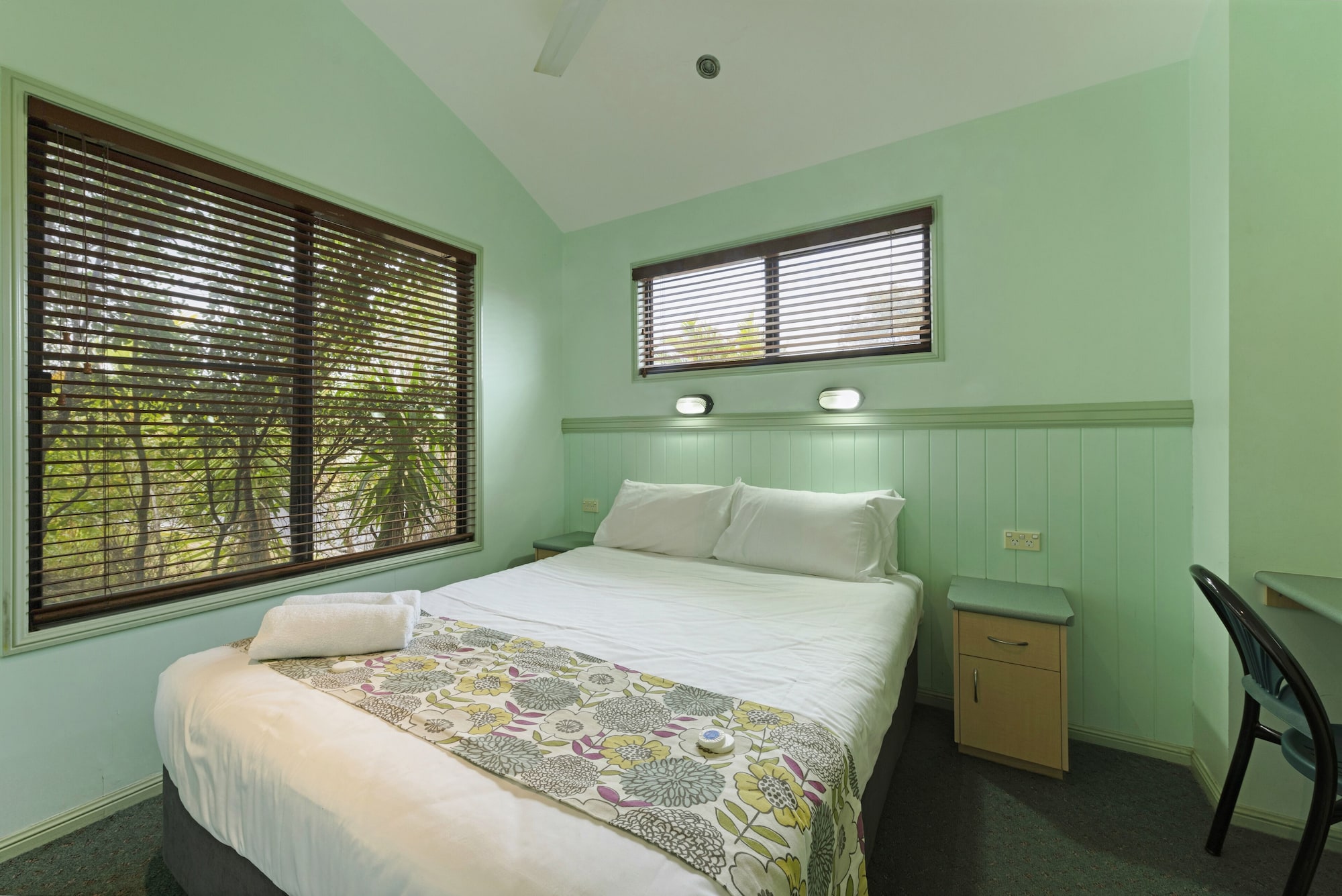 2 BEDROOMS, SUPERIOR, CABIN, PET FRIENDLY