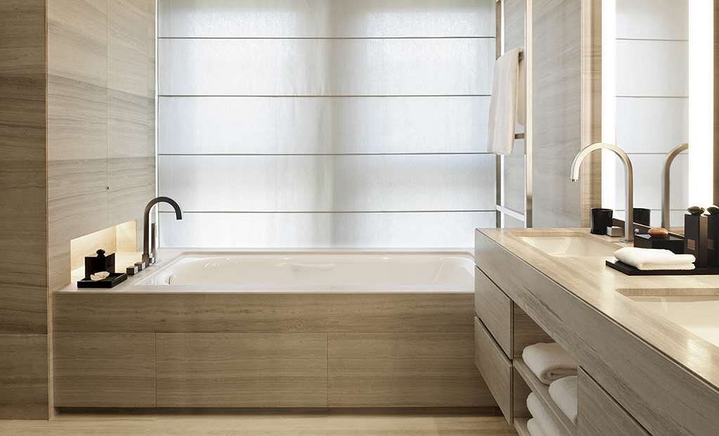 غرفة بريميير بسرير مزدوج، Armani Hotel Milano 3/3