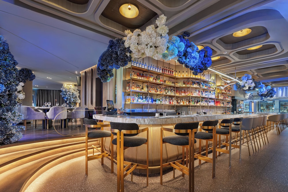 Gatsby Athens Hotel 52/69