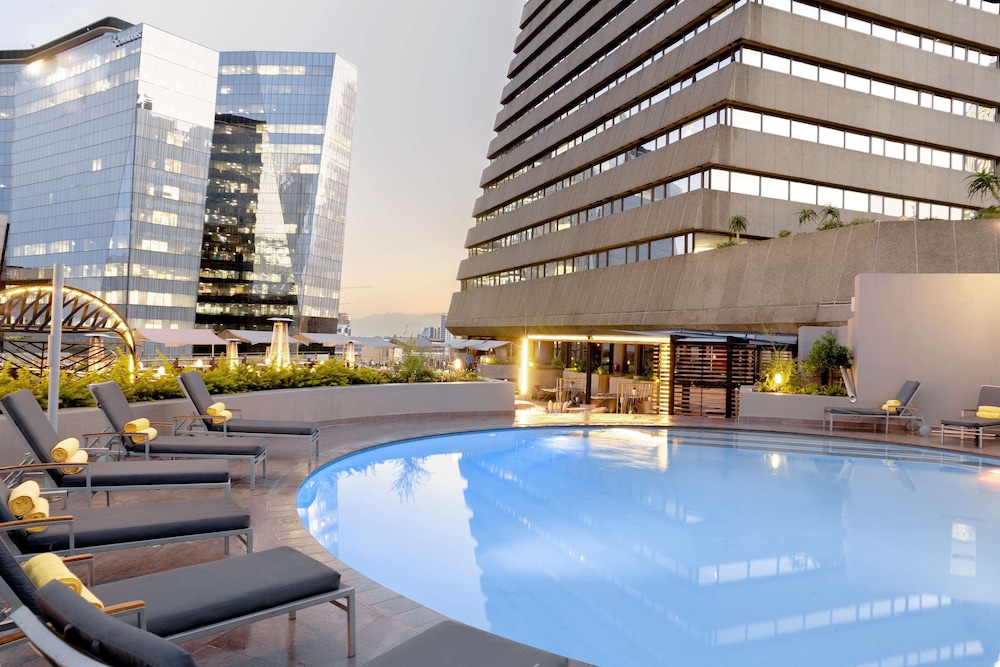 Sandton Sun and Towers 77/109