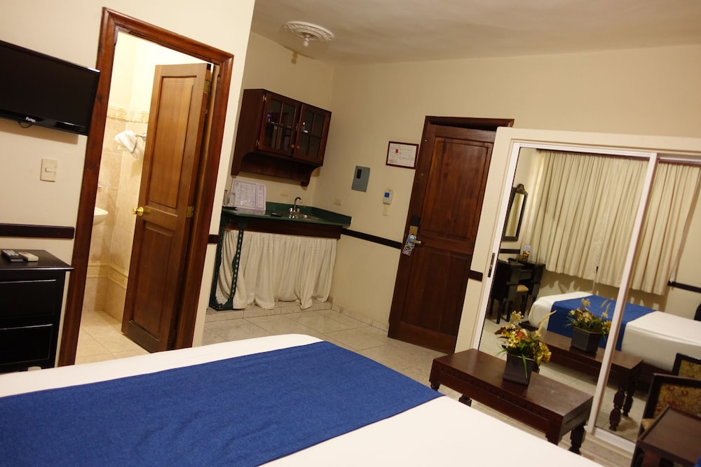 Hotel Platino 42/67