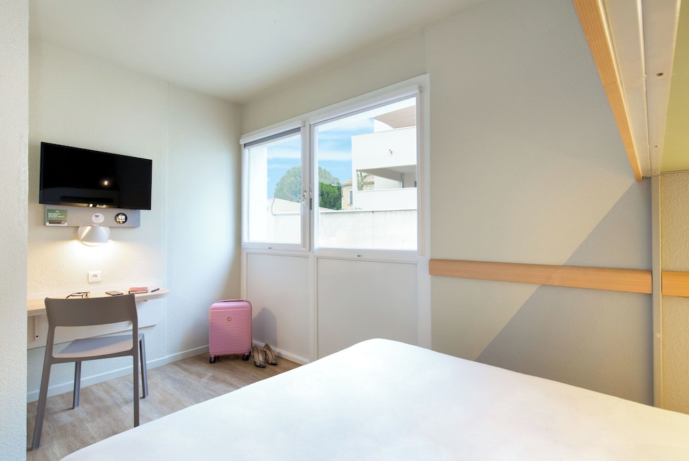 Ibis Budget Cavaillon 23/56