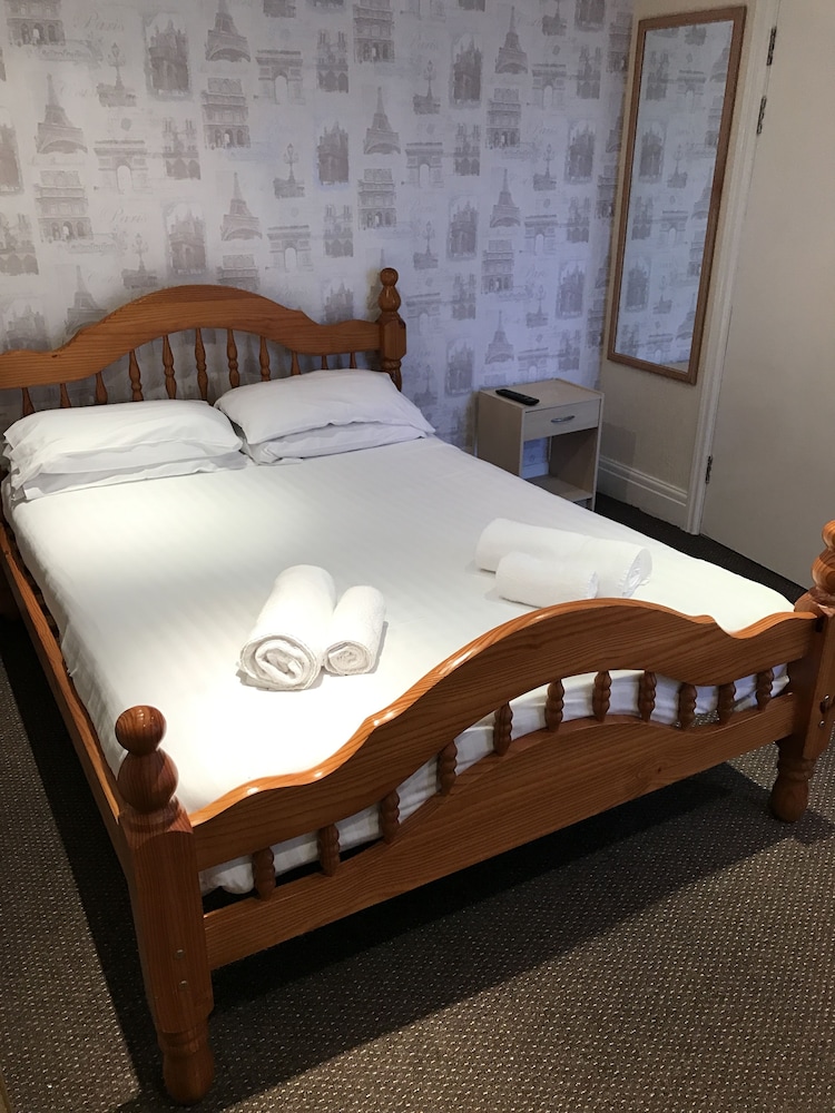Queens Plaza Hotel 46/72