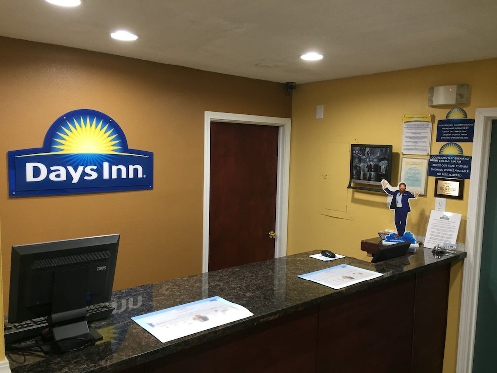 Days Inn By Wyndham Medford 3/22