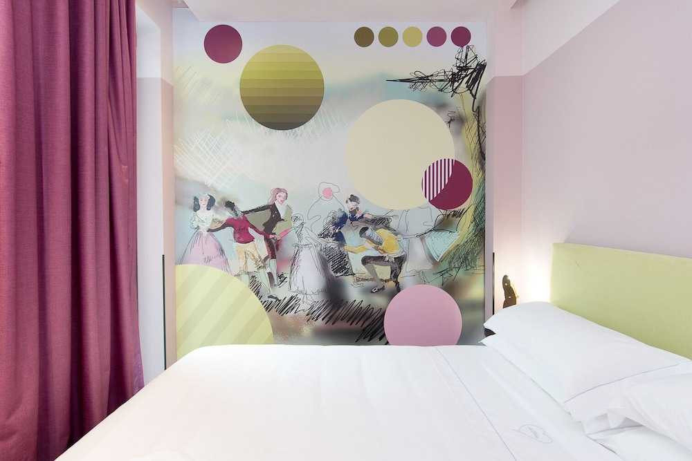 Amor de Dios 17 Boutique Hotel 25/50
