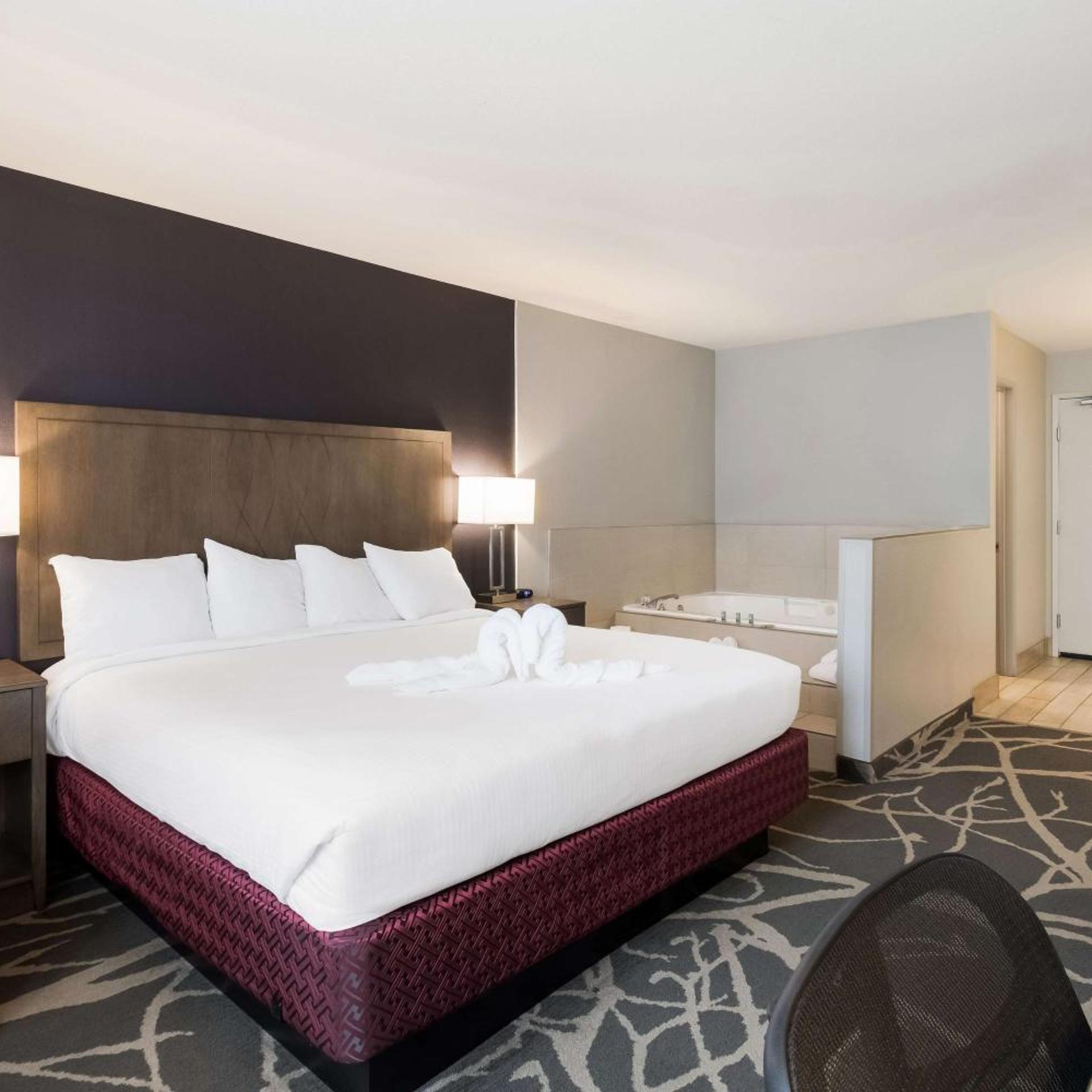 غرفة بسرير كينج بجاكوزي، Best Western Mcminnville Inn 4/7
