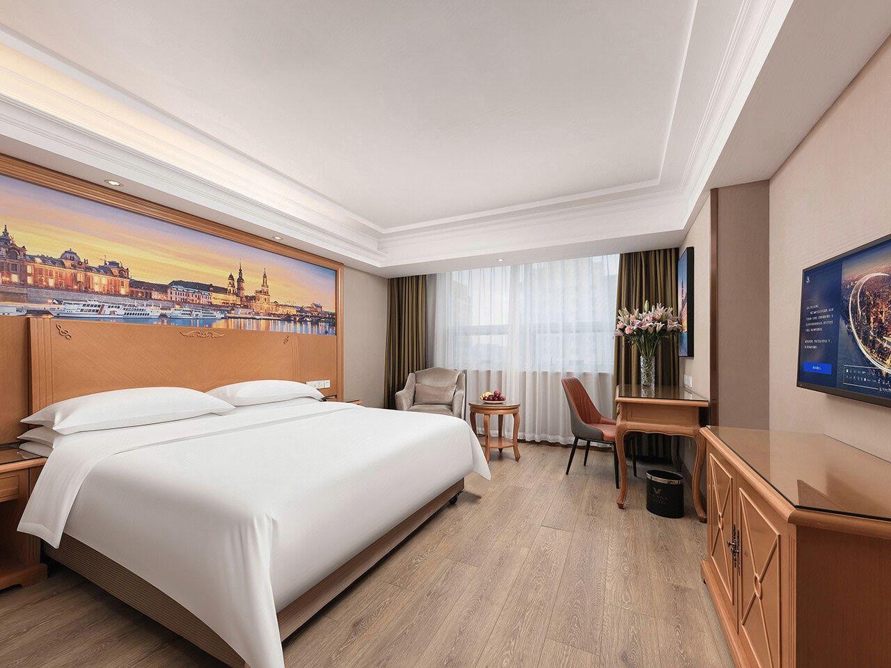 Vienna International Hotel Guang'anmen 14/32