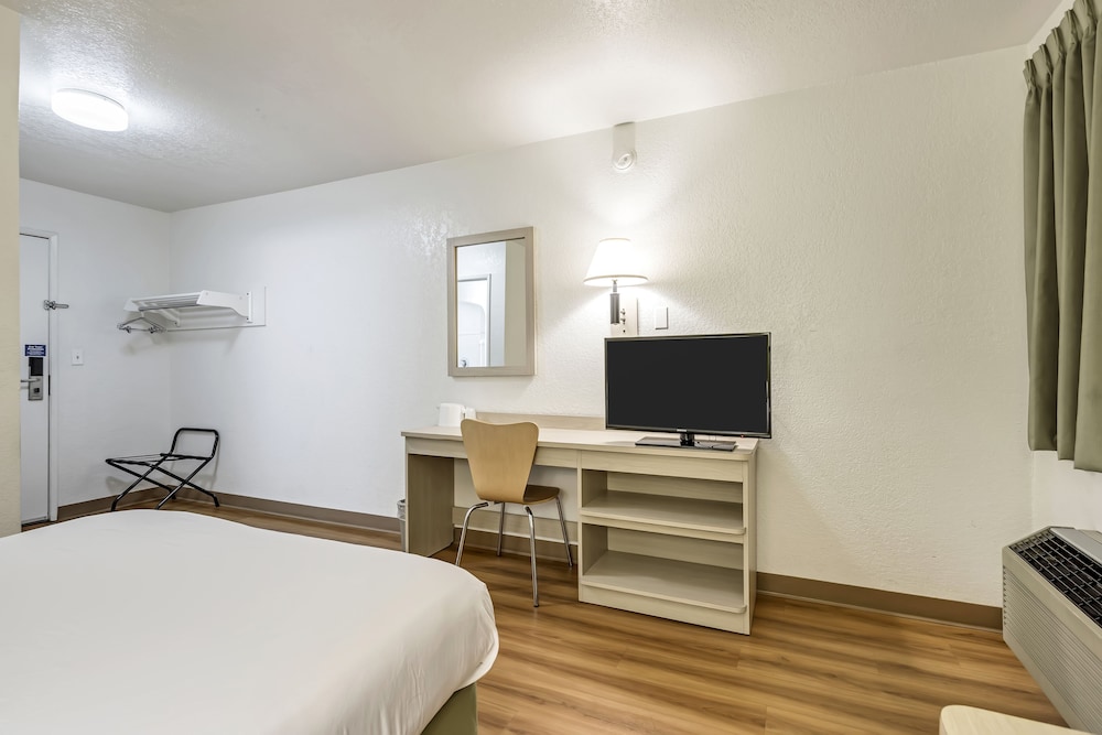 Motel6 Ogden, UT- Downtown 16/64