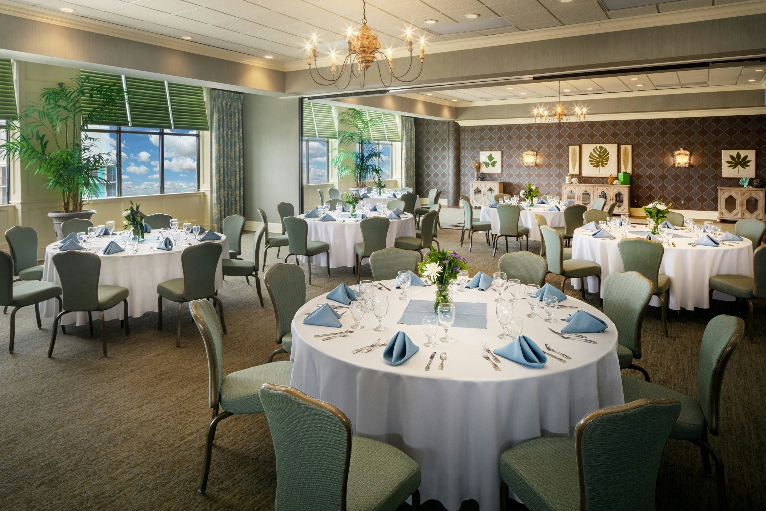 Coral Beach Resort Hotel Suites 10/14