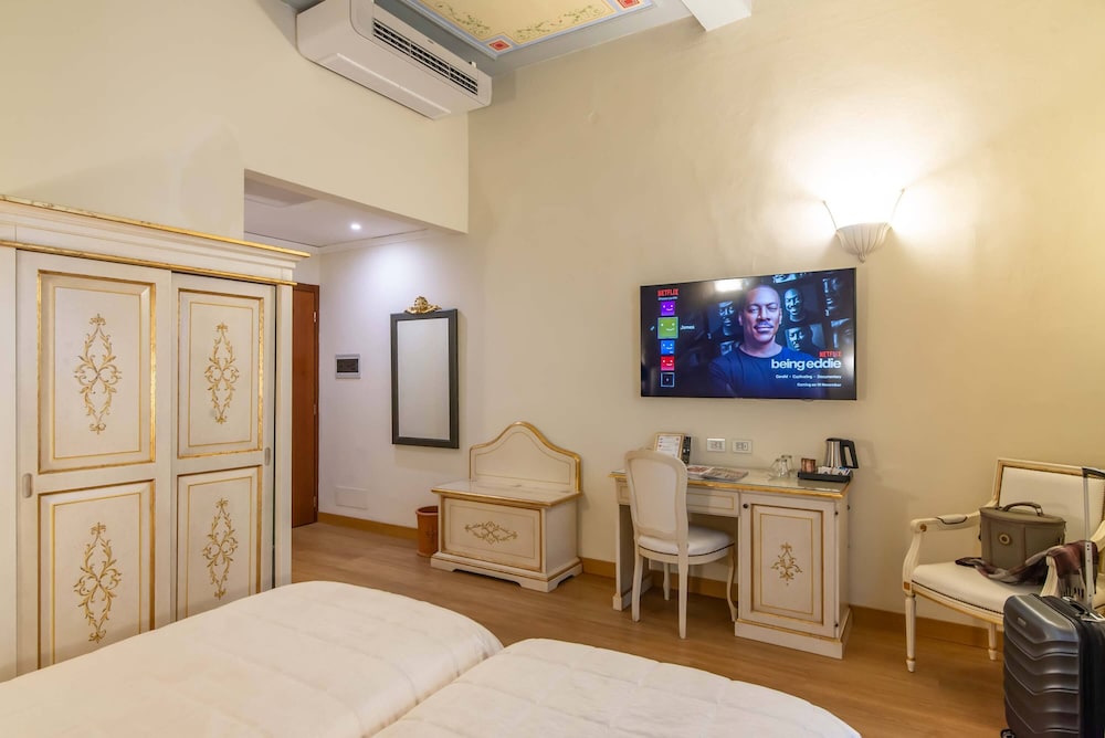 Hotel Porta Faenza 61/87