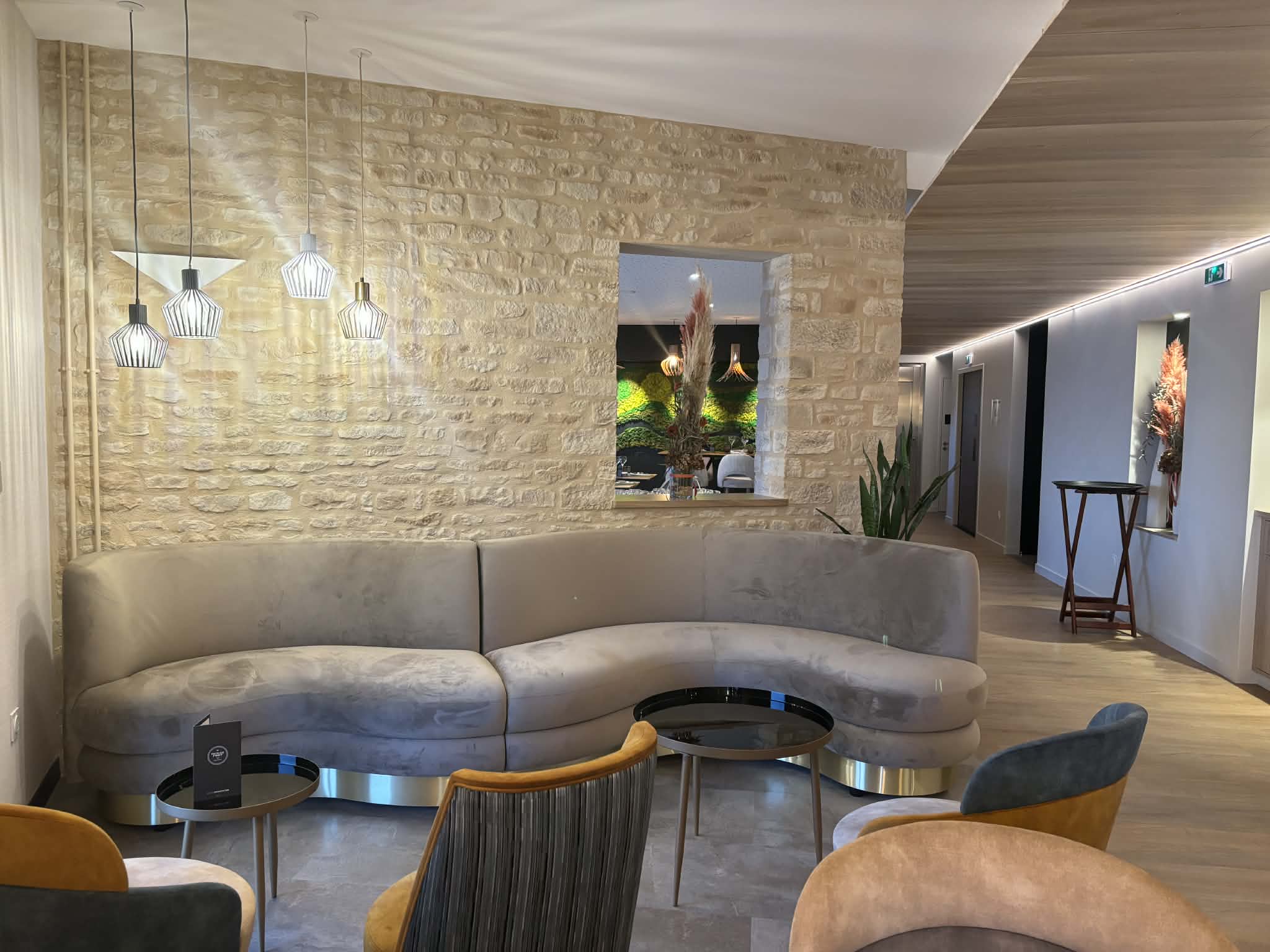 HOTEL LE VAL MORET 11/19