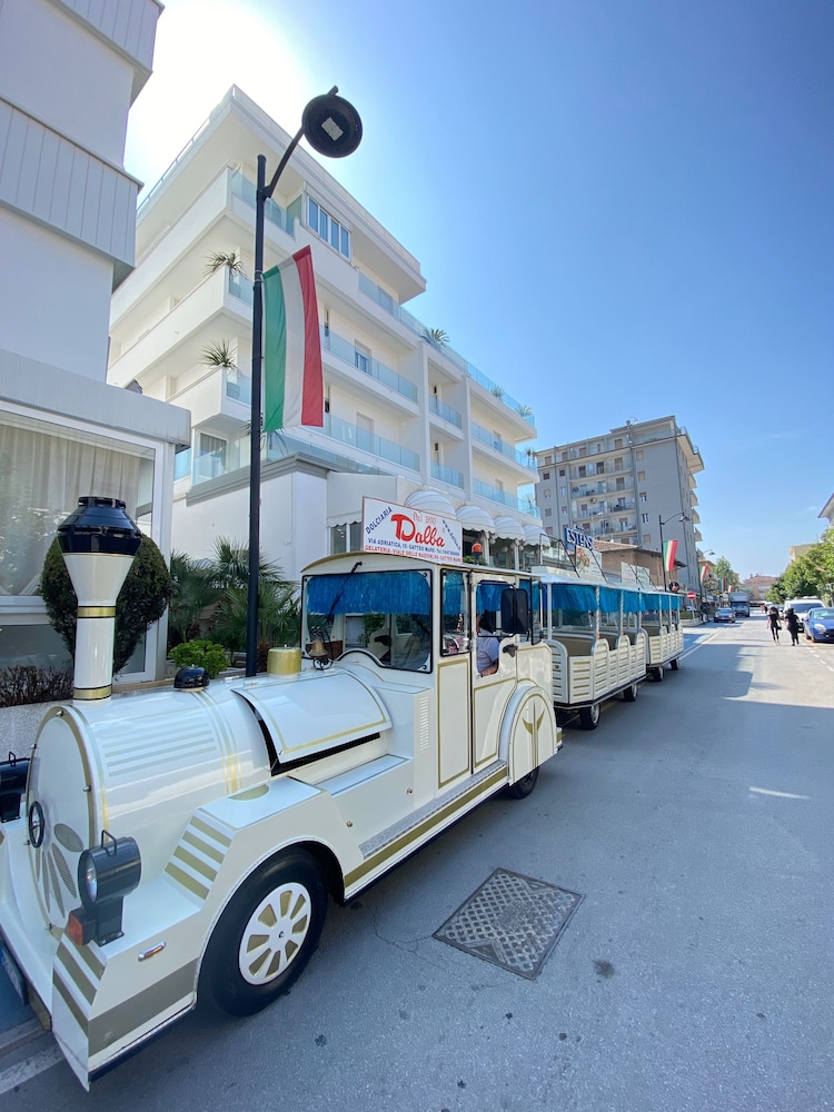 Hotel Estense 41/50