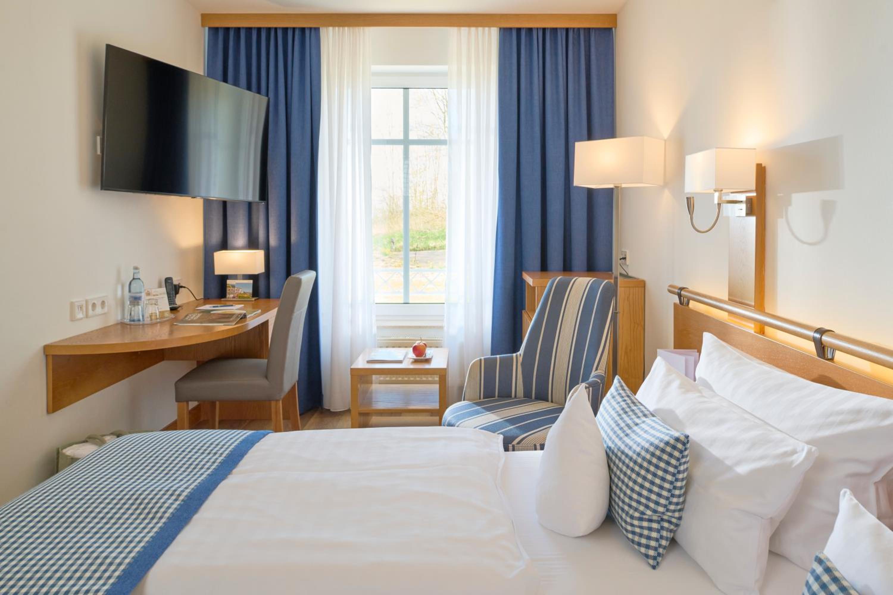 Room, Double Bed, Sea View, Balcony, Small