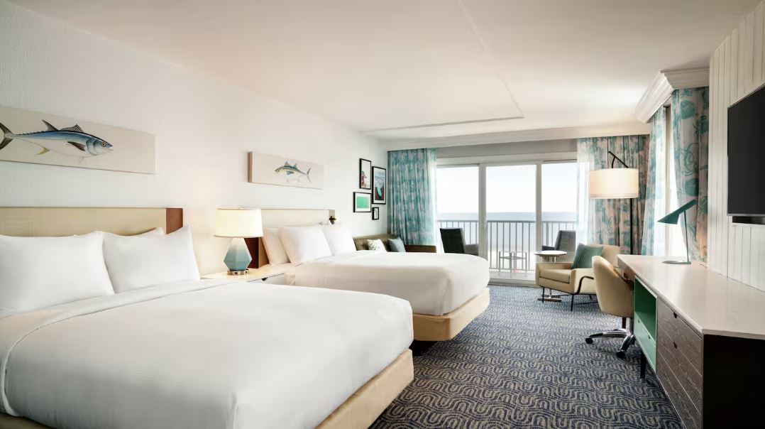 ROOM, 2 QUEEN BEDS, OCEAN FRONT, BALCONY, KITCHEN, CORNER