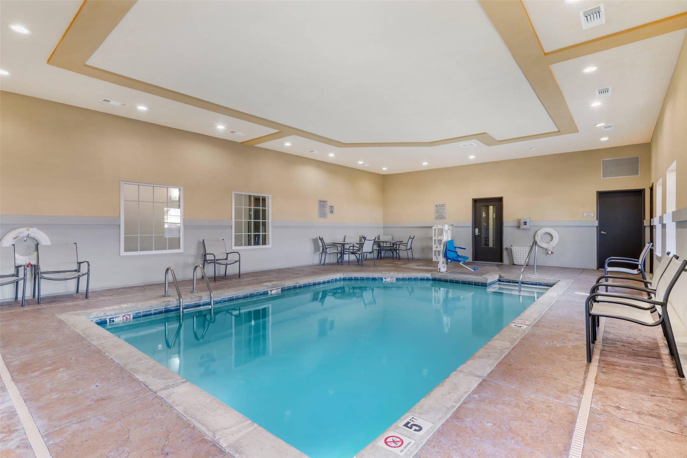 Comfort Inn & Suites Claremore 13/22