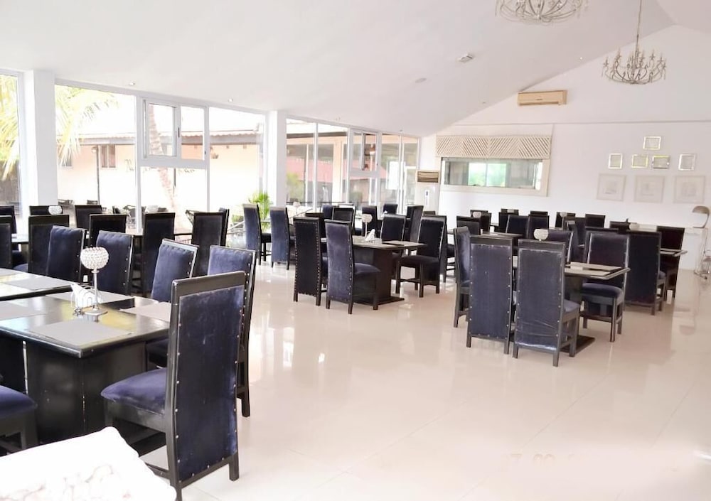 The Aknac Hotel 46/50