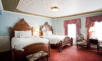 HISTORIC STRATER HOTEL 33/68
