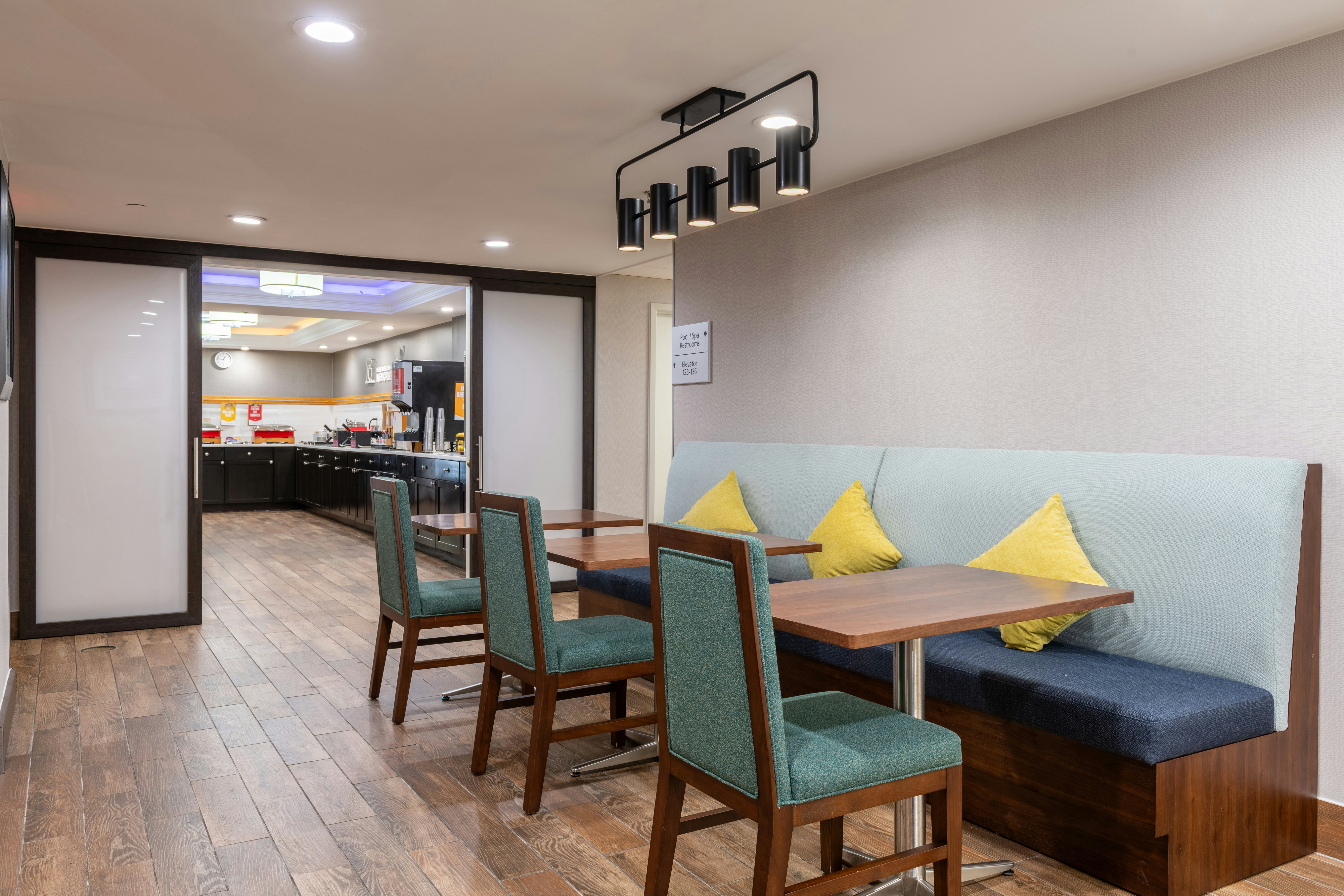 Hampton Inn Portsmouth Central 32/45