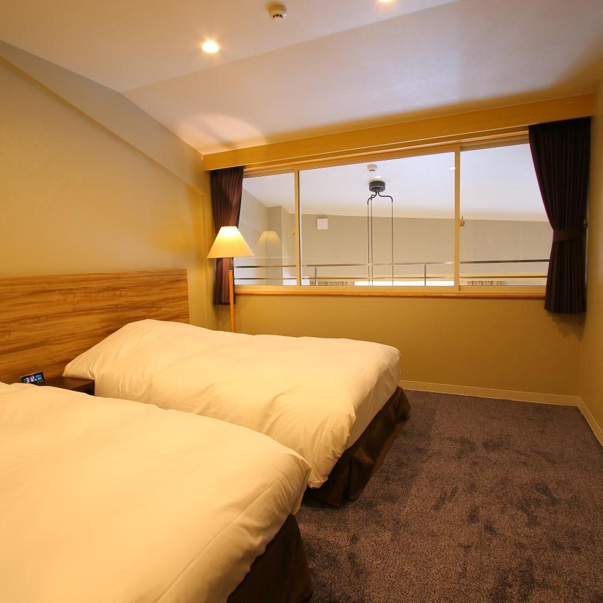 GRAND COMFORT, QUADRUPLE, MOUNTAIN VIEW