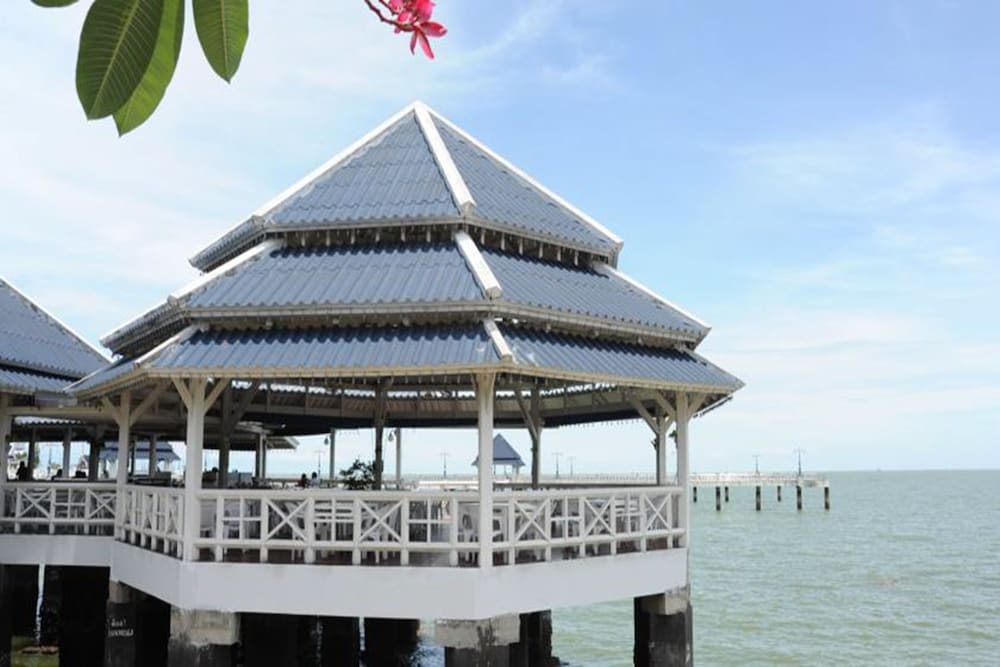 Bangsaen Villa Hotel 2/48