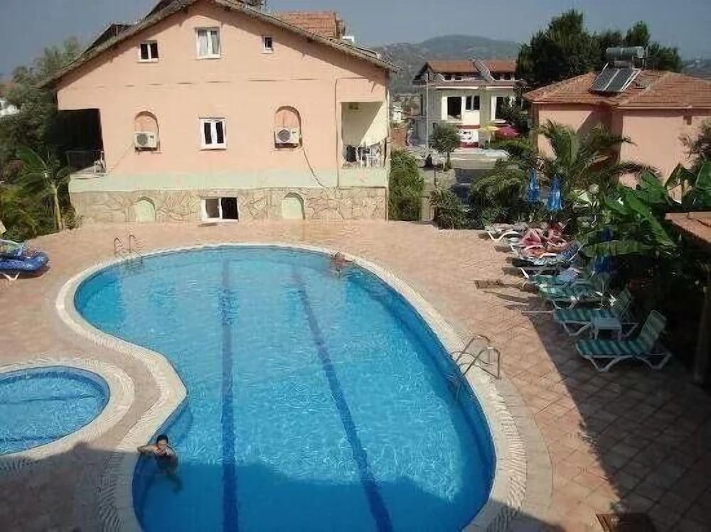 Sonmez Hotel 29/31