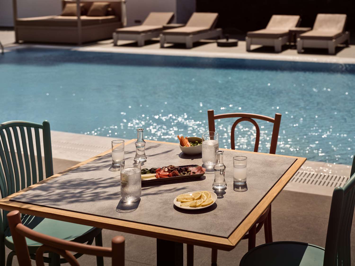 Sea Breeze Santorini Beach Resort, Curio by Hilton 25/50