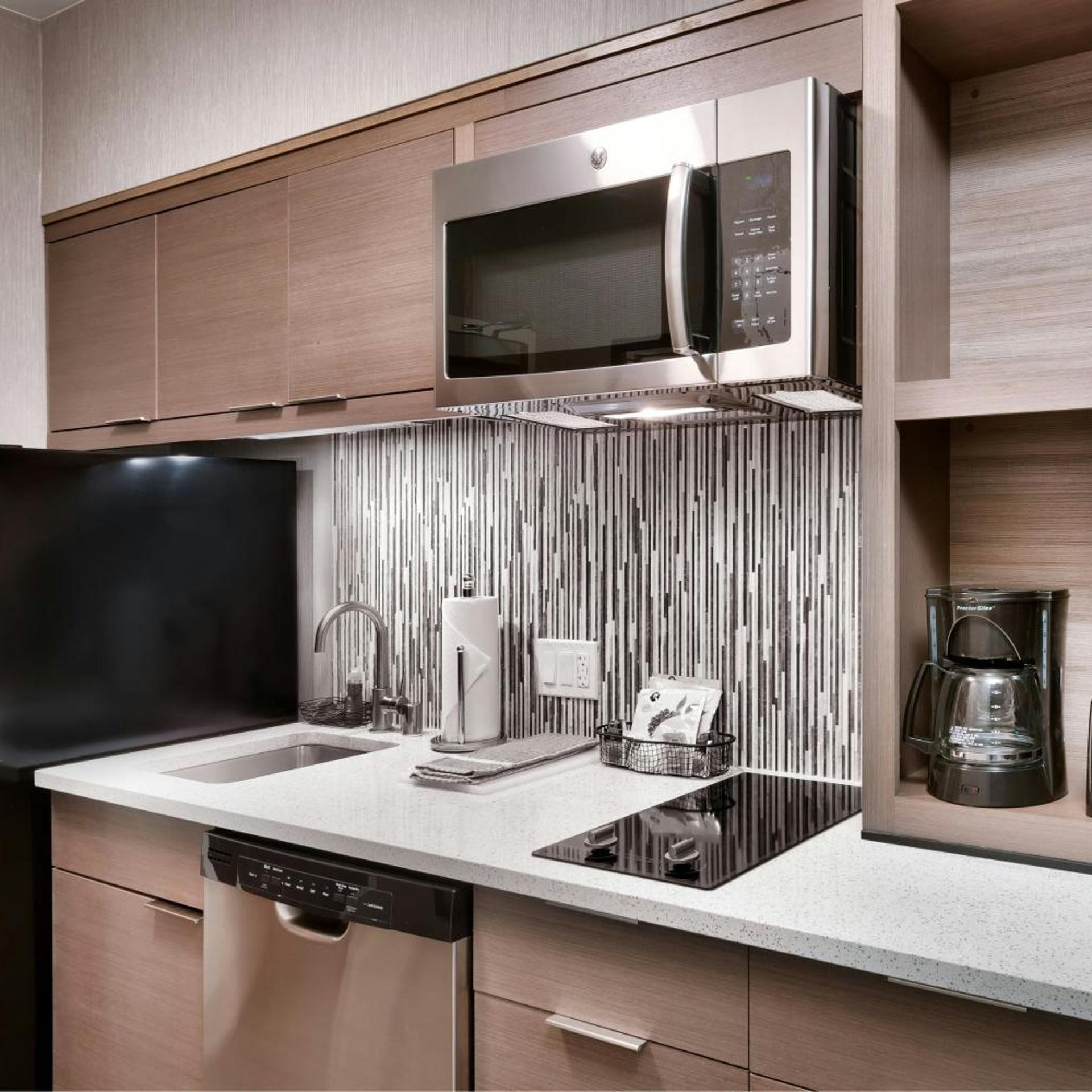 استوديو بسرير كوين مع أريكة لذوي الإعاقة، Towneplace Suites Los Angeles Lax Hawthorne 9/10