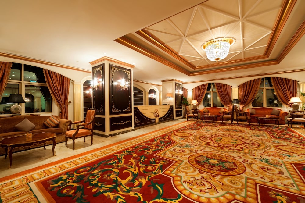 Magnum Hotel and Suites West Bay 36/54