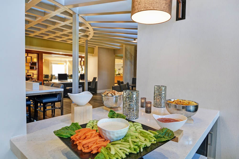 Embassy Suites Valencia 39/58