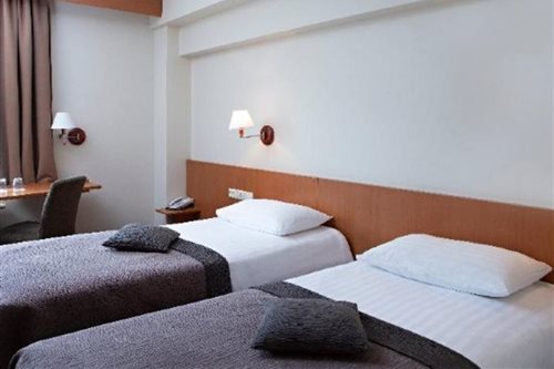 Room, Single
