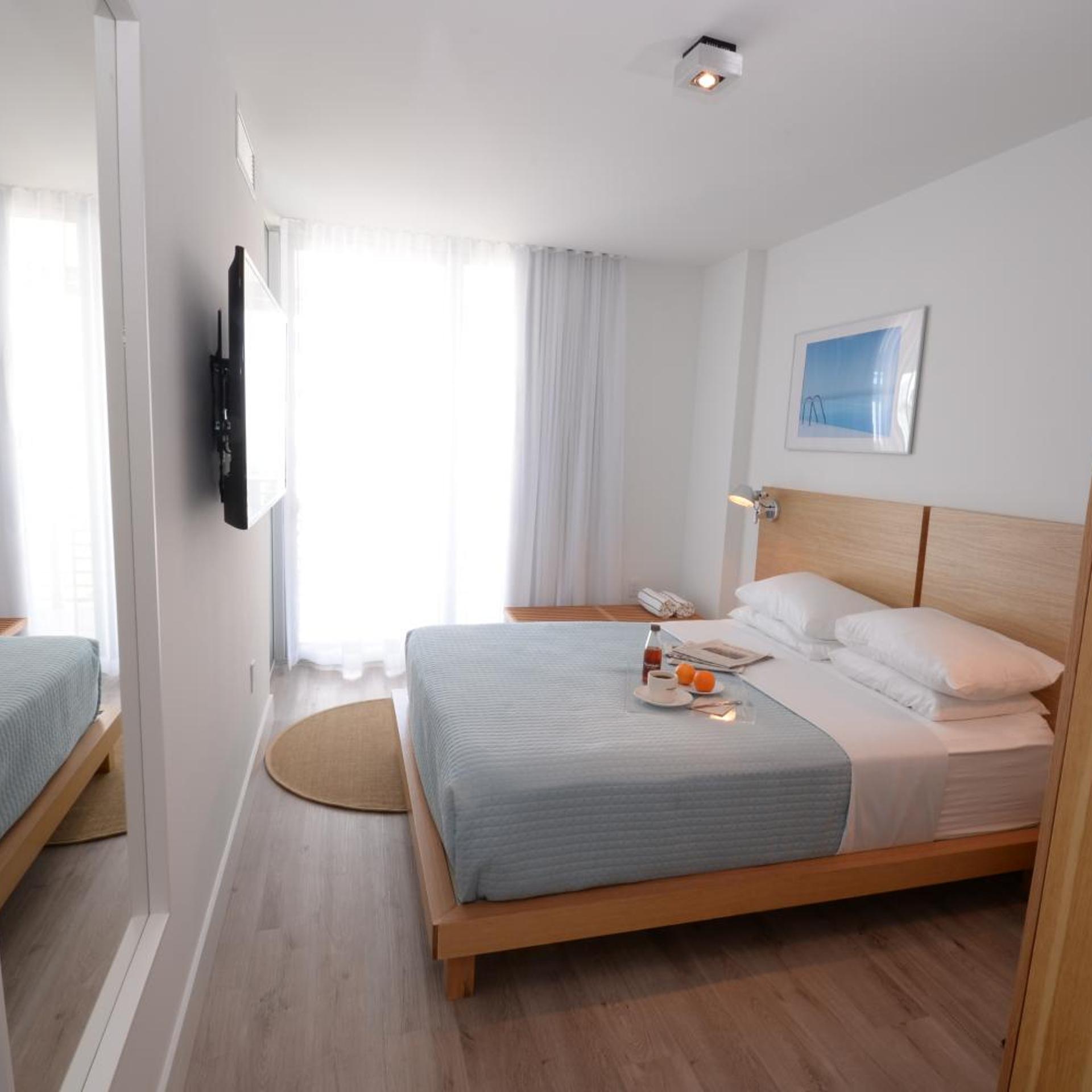 1 Bedroom, Penthouse, Suite, Side Ocean View, Balcony, Kitchenette