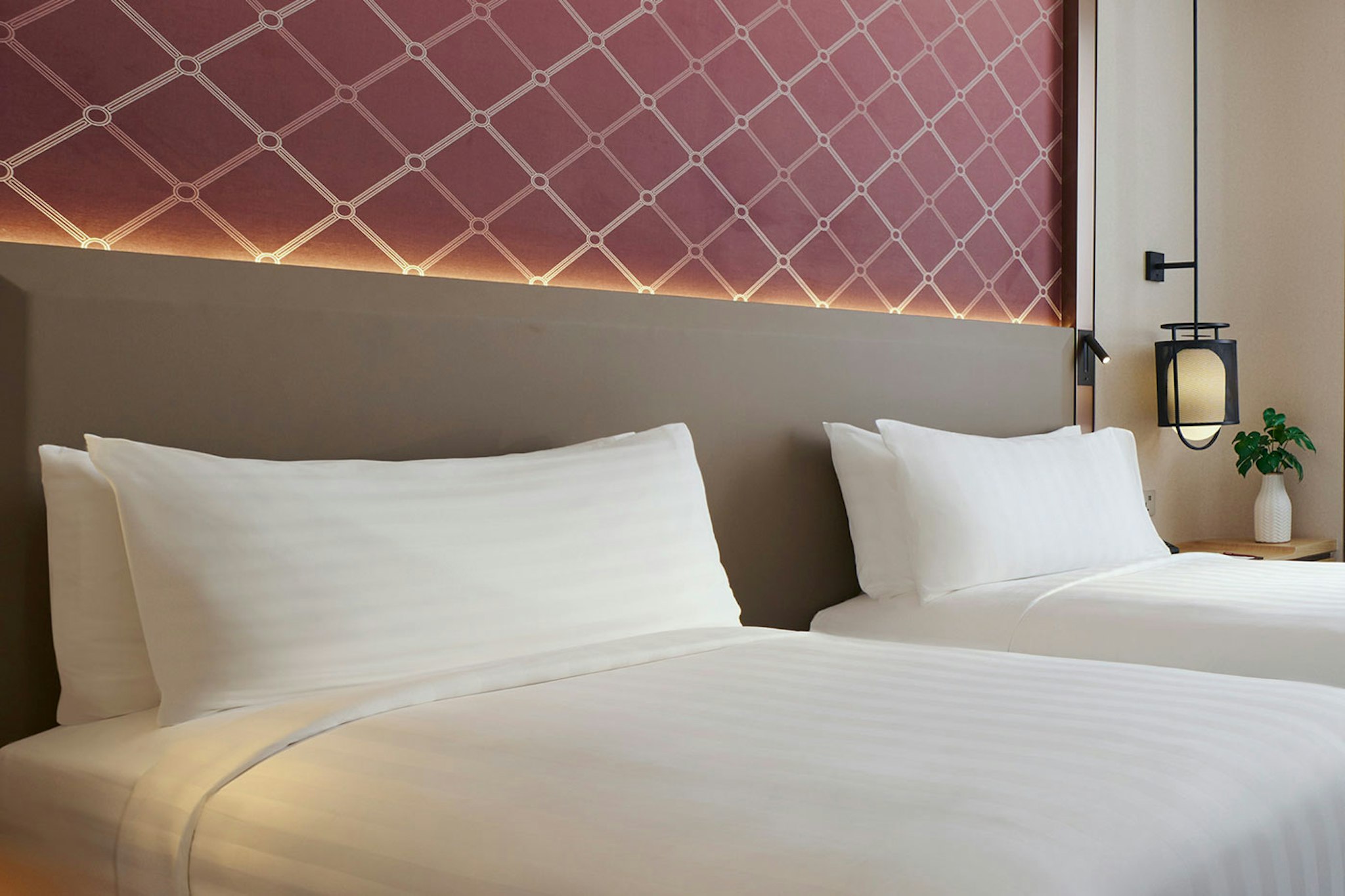 Hollywood, Deluxe, Twin Beds