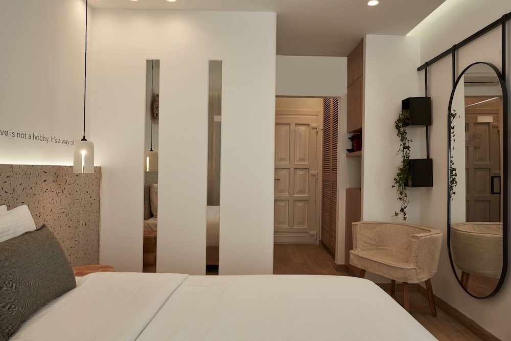 Kosmoplaz Beach Hotel 24/77