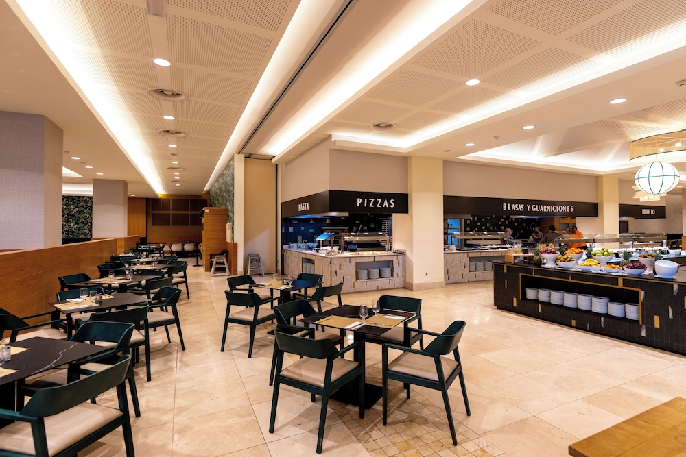 Puerto Antilla Grand Hotel 31/40