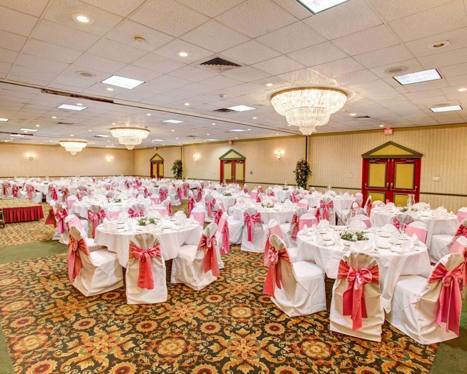 Comfort Inn Conference Center Pittsburgh Penn Hills 28/29