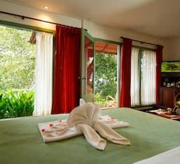 Retreat, Bathtub, Hill Side