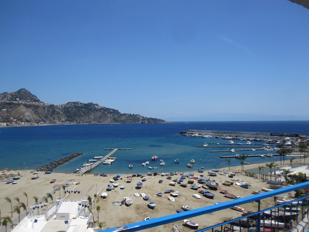Panoramic Hotel 39/45