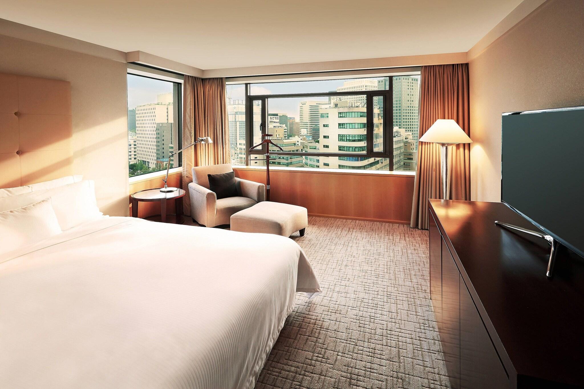 Executive, Suite, City View