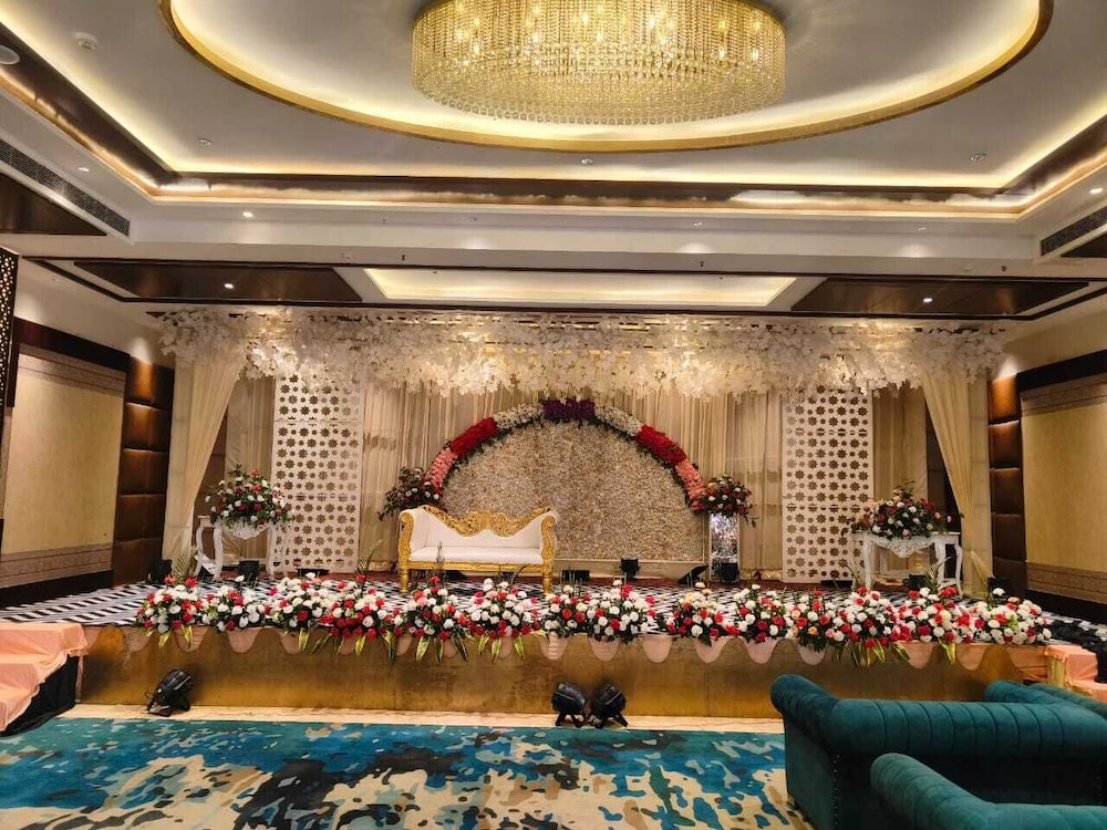 Four Leaf Hotel Akosha 7/47